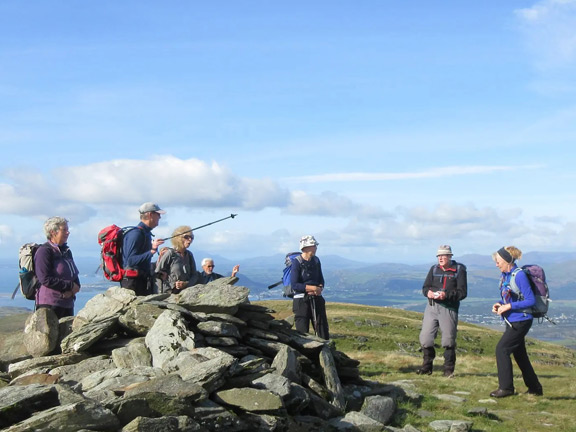 7. Moel Ysgyfarnogod & Foel Penolau 
10/10/21. Finally; on top of Moel Ysgyfarnogod. Photo: Julia Miflin.
Keywords: Oct21 Sunday Gareth Hughes