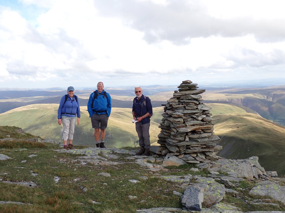 6.Aran Fawddwy
4/9/22. Looking eastwards at a memorial to a person killed by lightning, with the area Erw y Ddafad-ddu behind and below.
Keywords: Sep22 Sunday Gareth Hughes
