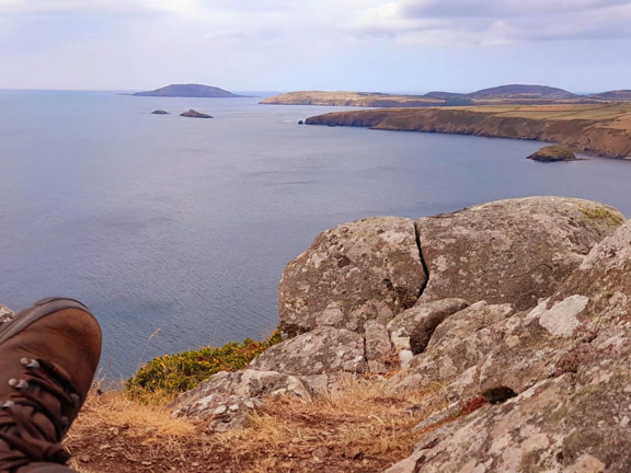 3.Porth Ysgo - Penarfynydd
1/9/22. A lunchtime relax on Penarfynydd. Looking over the Seagull Islands to Bardsey. Photo: Judith Thomas.
Keywords: Sep22 Thursday Judith Thomas