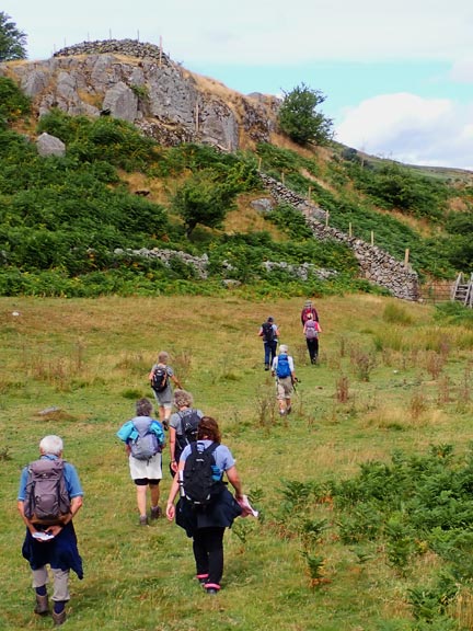 3.Tal-y-Fan
24/7/22.  St. Celynin's Church is just a short distance ahead. The rock outcrop Craig Celynin is in the background.
Keywords: Jul22 Sunday Gwynfor Jones