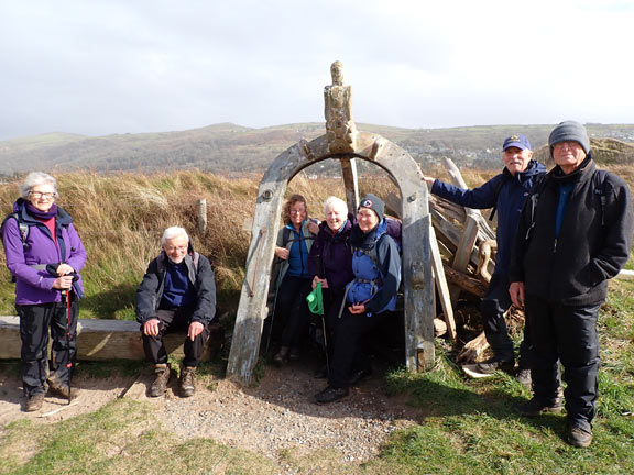 5.Harlech-Llanfair-isaf circular
23/3/23. An interesting seat which looks as if it was part  of the stern of a boat and sited on the side of the path on emerging from the beach.
Keywords: Mar23 Thursday Hugh Evans