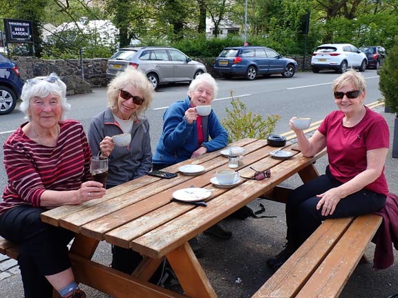 7.Lôn  Gwyrfai
11/5/23. Refreshments taken at the Saracens Hotel in Beddgelert. 
Keywords: May23 Thursday Dafydd Williams