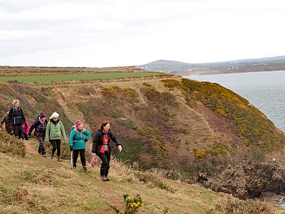 5.Mynydd Mawr - Anelog - Porth Meudwy Circular
12/2/23. Approaching Pen-y-Cil from Porth Meudwy.  Hen Borth is down to the right of the picture.
Keywords: Mynydd Mawr - Anelog - Porth Meudwy Circular