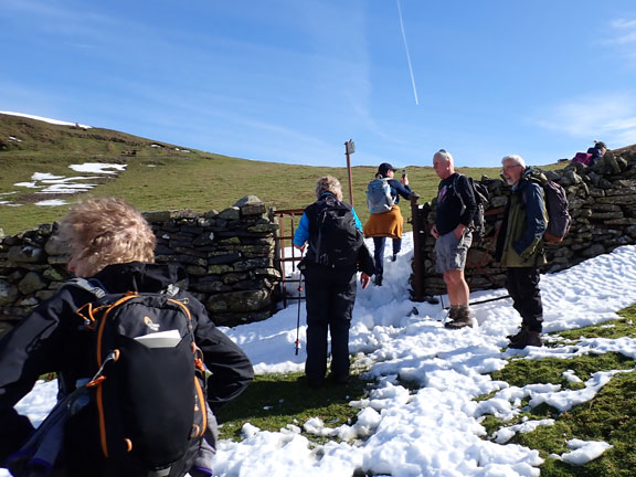 2.Penmaenmawr
12/3/23. Almost at the top of the valley. Drifted snow made the climb more difficult than usual. A morning coffee/tea break shortly afterwards was needed.
Keywords: Mar23 Sunday Jean Norton Annie Andrew