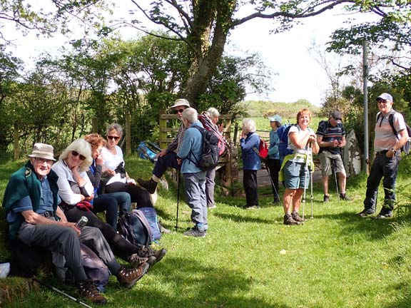 6. Pwllheli Circuit
9/5/24. Panad time at the beginning of the path which will take us past Penmaen to the Pwllheli - Efailnewydd main road.
Keywords: May24 Thursday Meri Evans