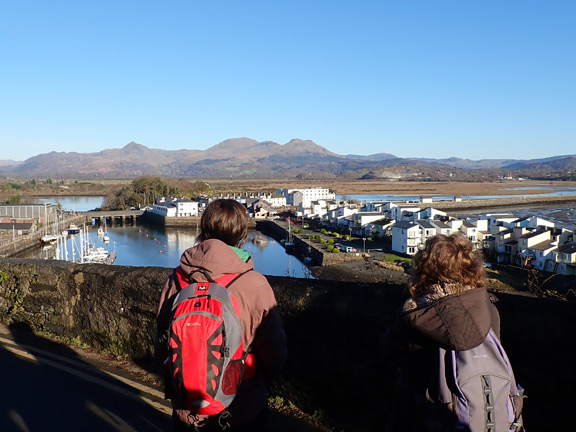 7.Porthmadog - Tremadog - Borth-y-Gest
16/1/25. Returning to Porthmadog from Borth-y-Gest.  A view over the harbour with Cnicht and the Moelwyns in the background.
Keywords: Jan25 Thursday Colin Higgs