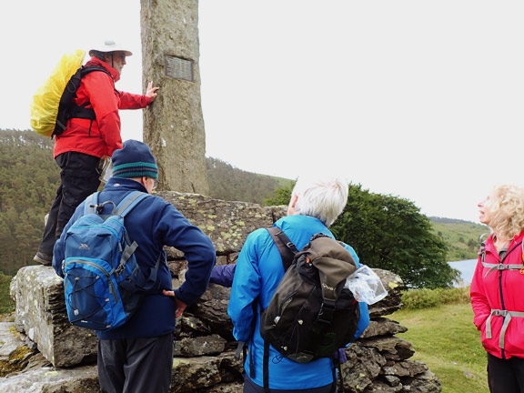 7. Trefriw - Llyn Geirionydd
15/6/25. A volunteer tells us what is written on the plaque on the Taliesin Monument.
Keywords: Jun25 Sunday Gwynfor Jones