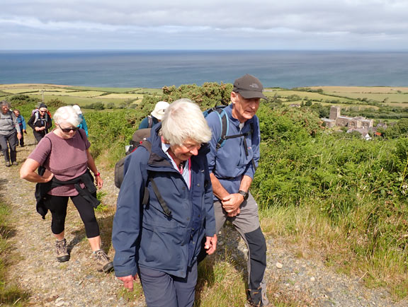 4. Clynnog Fawr - Caeau Tanybwlch - Henbant-bâch
18/6/26. Away from the trees a beautiful view appears over the church of St Beuno towards Caernarfon Bay,
Keywords: Jun26 Thursday Jane Logan