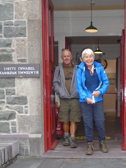 5.Llyn Padarn
3/8/23.  Outside the old Quarry Hospital above Llyn Padarn. Photo: Dafydd Williams.
Keywords: Aug23 Thursday Annie Andrew Jean Norton