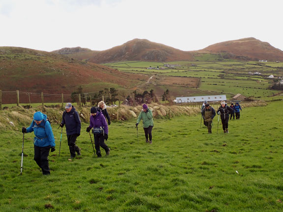 5. Nantgwrtheyrn - Pistyll
26/11/24. On the way back from Pistyll. Moel Gwynus, Gwylwr and Carreglefain in the background.
Keywords: Nov24 Thursday Meri Evans Rhian Roberts