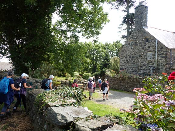 7. Llanystumdwy Circuit
31/7/25. Passing through the well kept garden at Ysgubor Hen.
Keywords: Jul25 Thursday Dafydd Williams Jean Norton