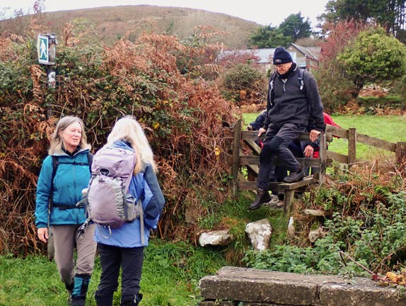 2. Mynytho - Abersoch
6/11/25. Climbing out onto the main Mynytho - Abersoch road. Foel Gron in the background.
Keywords: Nov25 Thursday Annie Andrew Jean Norton