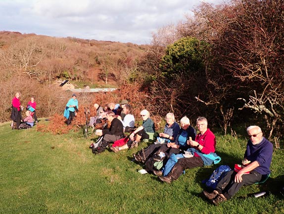 6. Mynytho - Abersoch
6/11/25. Lunch time and making use of the contours of the land for some suitable seating. Very close to Oerddwr Cottage.
Keywords: Nov25 Thursday Annie Andrew Jean Norton