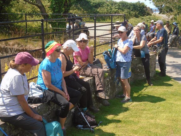 7. Nefyn - Pistyll
3/7/25. Another lunch photograph near the church.
Keywords: Jul25 Thursday Ann Jones Ruth Williams