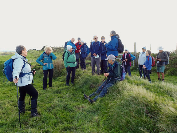 7. Pistyll - Moel Gwynus - Moel Ty-gwyn.
22/10/26. Taking the footpath up from Ffridd Farm towards the Llithfaen - Pistyll road. We just chatted a bit until those who can't walk and talk at the same time, catch us up.
Keywords: Oct26 Thursday Margot Jones