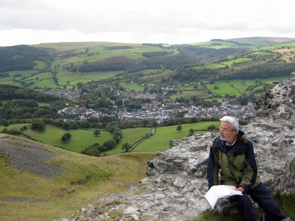 1.Llangollen to Pontcysyllte Aqueduct
4/10/09. The view from Dinas Brân Castle looking down towards Llangollen.
Keywords: Oct09 Sunday Cleaton Williams