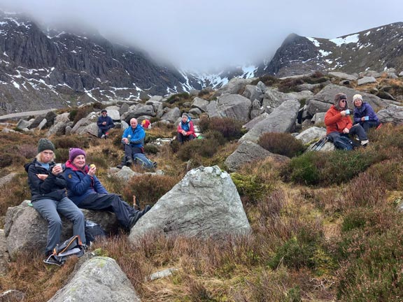 2. Llyn Ogwen - Cwm Idwal - Llyn Bochlwyd.
18/1/26. Lunch close to Llyn Bochlwyd. Photo: Eryl Thomas.
Keywords: Jan26 Sunday Gareth Hughes