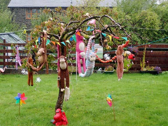 7. Penmachno
10/09/26. An interesting garden feature that we past.
Keywords: Sep26 Thursday Nia Parry