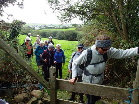 2. Sarn Bach - Llangian - Abersoch circular
24/9/26. half a mile from the start a tricky stile gives us a rest.
Keywords: Sep26 Thursday Jane Logan